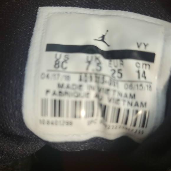 Air Jordan Max Aura child's size 8C - Picture 6 of 7